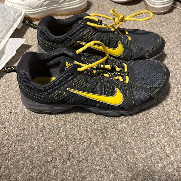 Nike - Picture 4 of 4